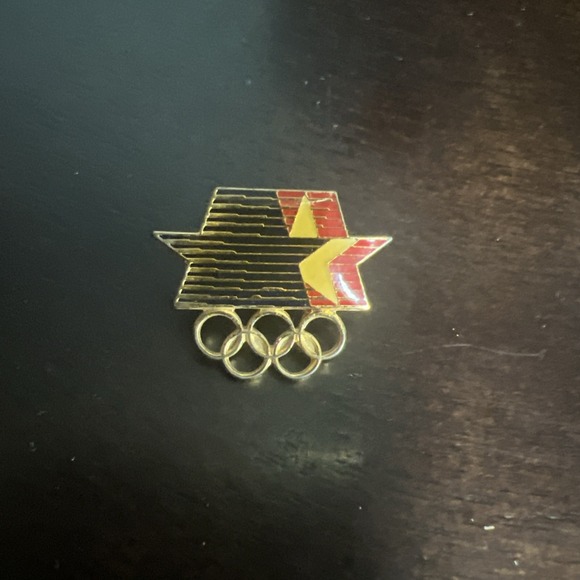 The Unbranded Brand Other - LA Los Angeles 1984 84 Olympic Stars Rings Lapel Pin Summer Games California